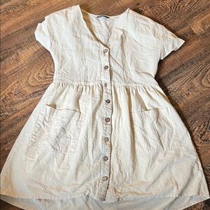 Crème Colored Women’s Dress